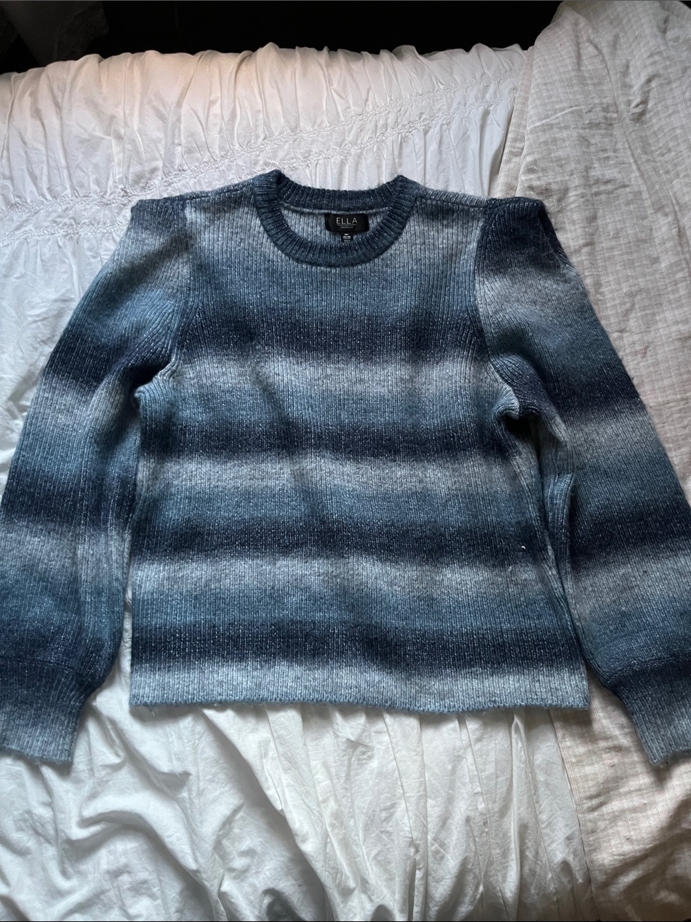 Gradient Crewneck Sweater w unique shoulder design